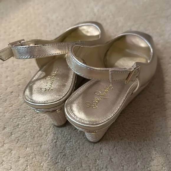 Lilly Pulitzer Gold Espadrilles Wedges 9.5 Gently Worn - Picture 3 of 5
